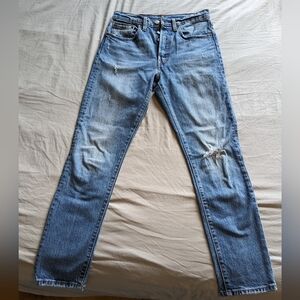 Women's Levi Jeans